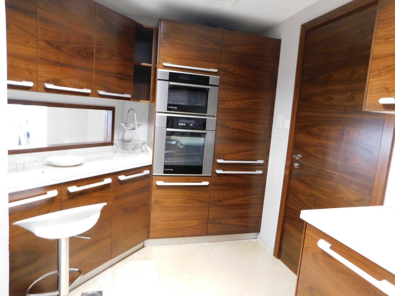 Апартаменти Luton - The Marina Torch - Sea View - 64ab07 *
